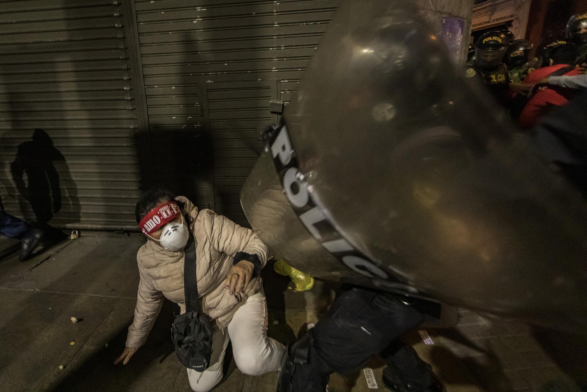Enfrentamientos entre manifestantes y policía en Lima (Perú) el 15 de octubre de 2025. - 6